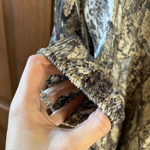 Ava & Viv Balloon Long Sleeve Satin Wrap Dress Snakeskin Tan Black Women's 1x - Picture 5 of 7